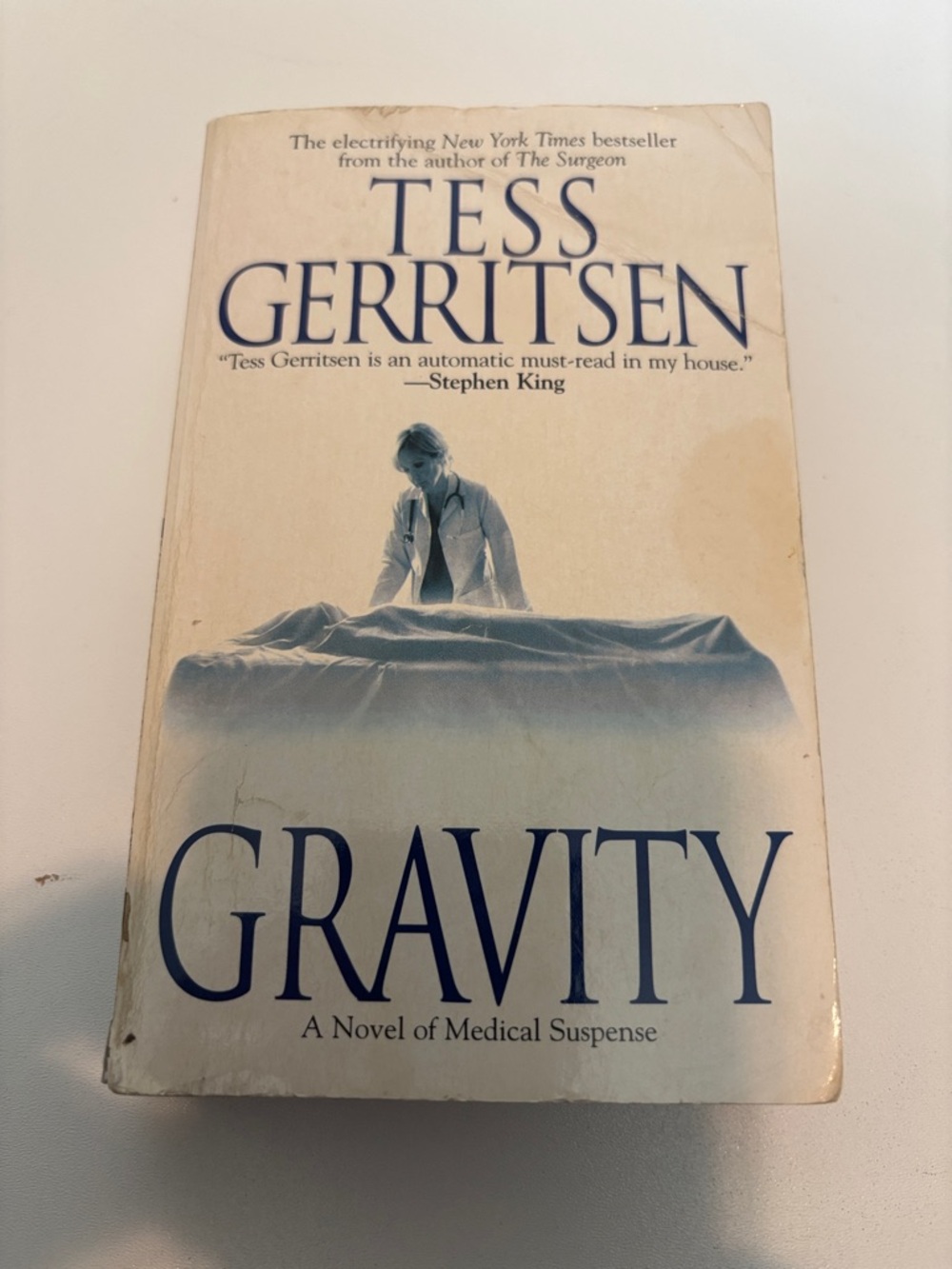 Gravity by Tess Gerritsen (Paperback book)